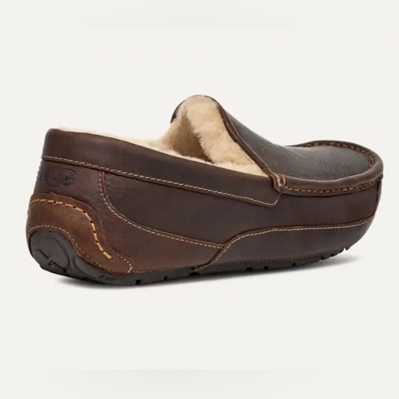 UGG Men's plush ascots  8wide - Picture 4 of 12